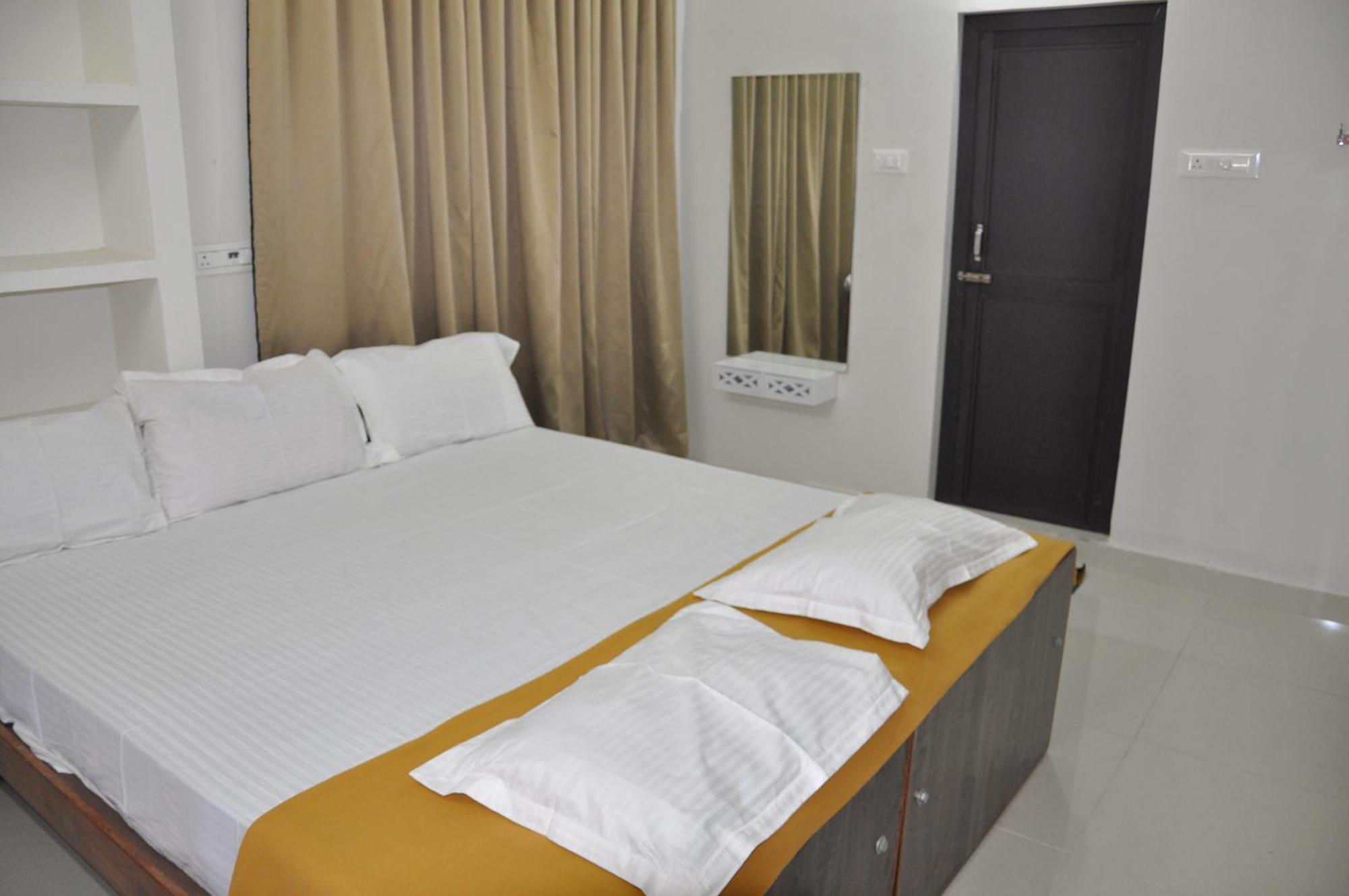 Alaya Rooms Tiruchirappalli Kültér fotó